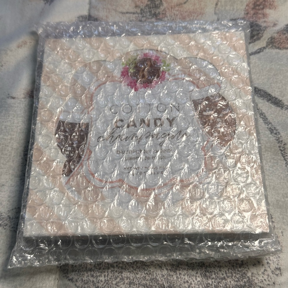 Beauty Bakerie Blushlighter Palette - Picture 2 of 7